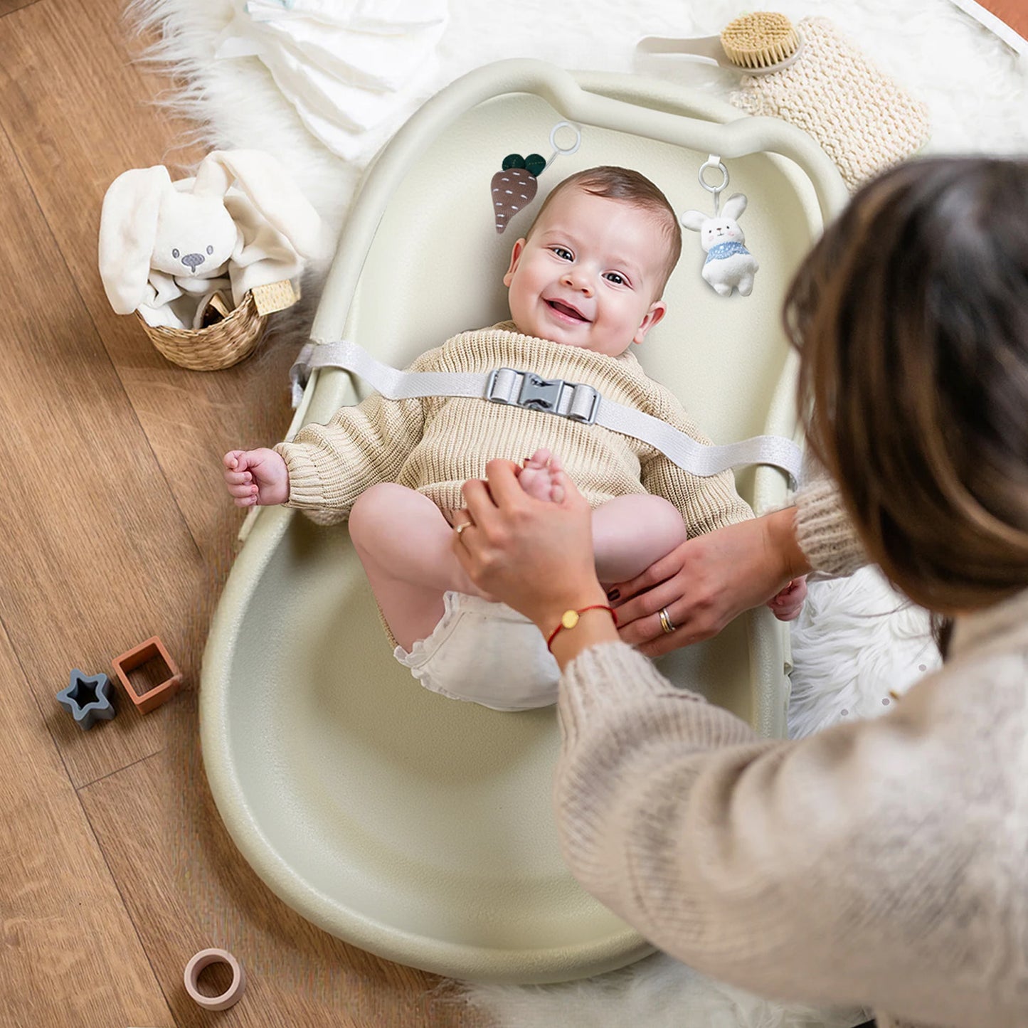 UBRAVOO Wickelunterlage mit Sicherheitsgurt und Spielzeugablage, Anti-Roll-Wickelunterlage, Leicht Abwischbar, Wasserdicht, mit Erhöhten Gepolsterten Kanten